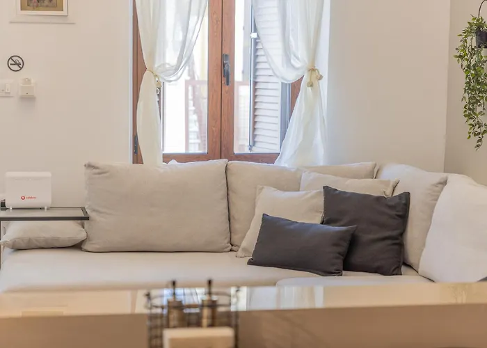 Будинок відпочинку The Neo-classic Loft *