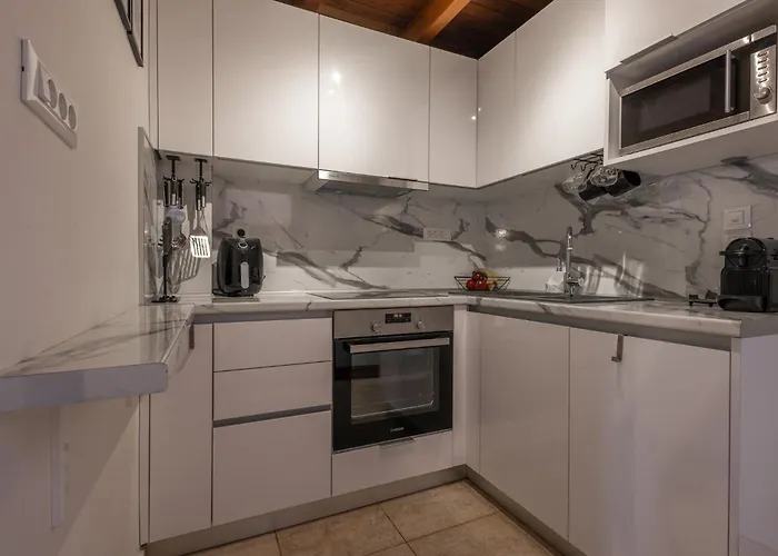 The Neo-classic Loft * Rhodes City