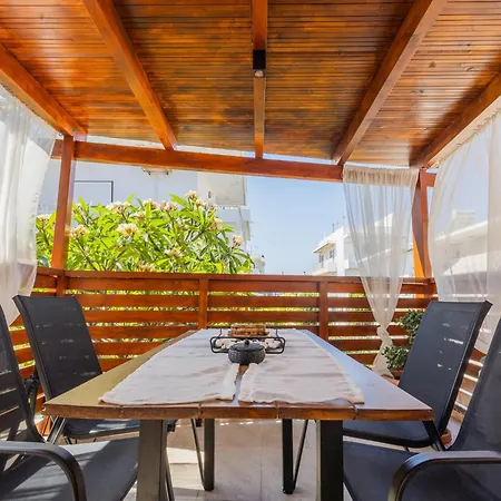 The Neo-classic Loft 別荘 Rhodes City