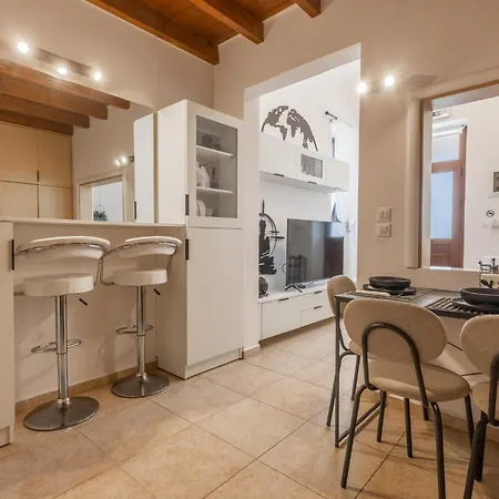 Hébergement de vacances The Neo-classic Loft Rhodes City