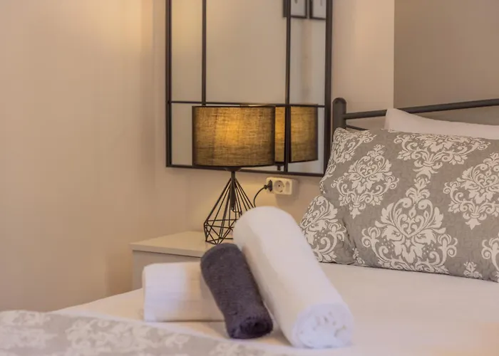 The Neo-classic Loft בית נופש