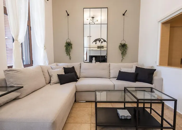 The Neo-classic Loft * עיר רודוס