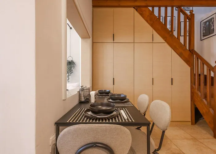 בית נופש The Neo-classic Loft *