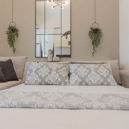 The Neo-classic Loft Ferienhaus *